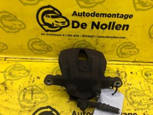 Używane Zacisk hamulcowy prawy przód Opel Combo (Corsa C) 1.3 CDTI 16V Cena € 40,00 Procedura marży oferowane przez de Nollen autorecycling