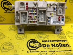 Used Fuse box Ford C-Max (DM2) 1.6 16V Price € 75,00 Margin scheme offered by de Nollen autorecycling