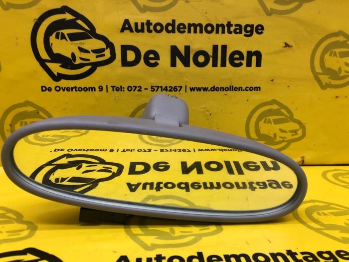 Używane Lusterko wewnetrzne Audi A1 (8X1/8XK) 1.6 TDI 16V Cena € 30,00 Procedura marży oferowane przez autodemontage denollen