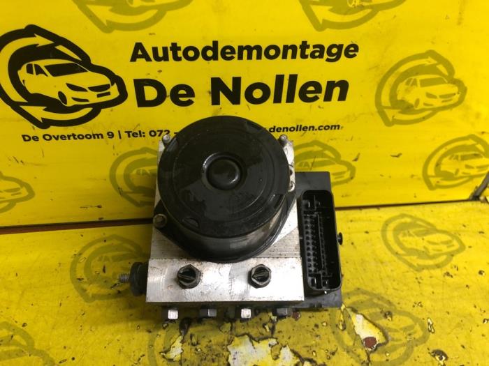 Begagnade ABS-pump Audi A1 (8X1/8XK) 1.6 TDI 16V Pris € 62,00 Marginaltabell erbjuds av autodemontage denollen