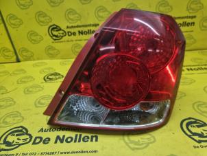 Używane Tylne swiatlo pozycyjne prawe Chevrolet Kalos (SF48) 1.2 Cena € 35,00 Procedura marży oferowane przez de Nollen autorecycling