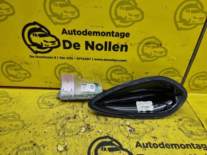 Używane Antena BMW 2 serie (F22) 220d 2.0 16V Cena € 60,50 Z VAT oferowane przez autodemontage denollen