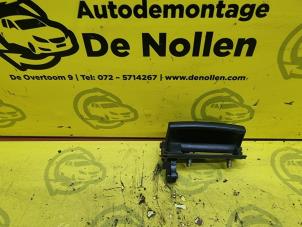Used Boot lid handle Hyundai Getz 1.1i 12V Price on request offered by de Nollen autorecycling