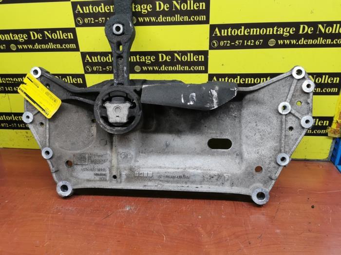 Usagé Faux châssis Volkswagen Caddy III (2KA,2KH,2CA,2CH) 2.0 SDI Prix € 75,00 Règlement à la marge proposé par autodemontage denollen