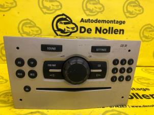 Używane Radioodtwarzacz CD Opel Corsa D 1.2 16V Cena € 75,00 Procedura marży oferowane przez de Nollen autorecycling