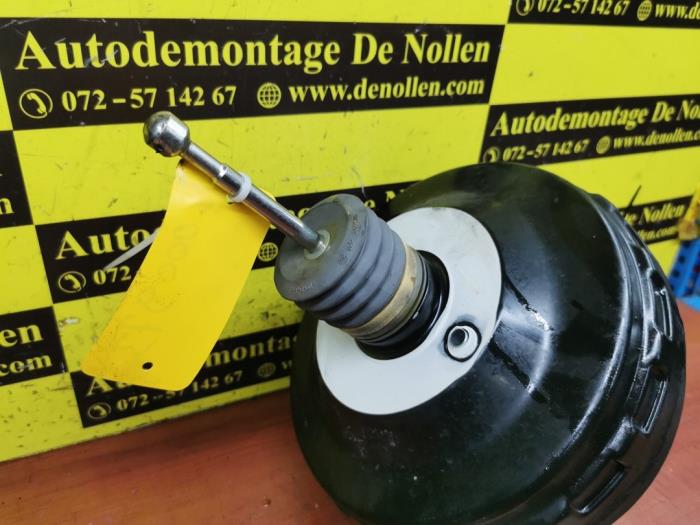 Usados Servofreno Opel Insignia 1.6 CDTI 16V Precio € 50,00 Norma de margen ofrecido por autodemontage denollen