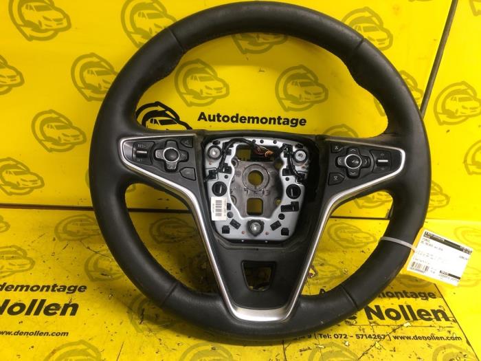 Begagnade Ratt Opel Insignia 1.6 CDTI 16V Pris € 75,00 Marginaltabell erbjuds av autodemontage denollen