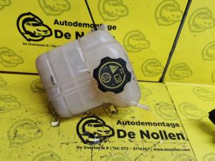 Używane Zbiornik rozprezny Opel Insignia 1.6 CDTI 16V Cena € 30,00 Procedura marży oferowane przez de Nollen autorecycling