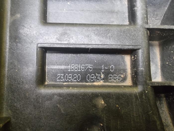 Battery box from a Seat Arona (KJX) 1.6 TDI 95 2020