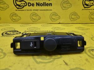 Gebrauchte USB-Stecker Mini Clubman (F54) 1.5 Cooper 12V Preis € 30,00 Margenregelung angeboten von de Nollen autorecycling