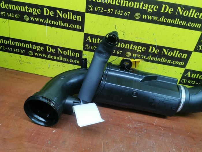 Air intake hose from a MINI Clubman (F54) 1.5 Cooper 12V 2022
