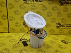 Usagé Pompe carburant électrique Mini Clubman (F54) 1.5 Cooper 12V Prix € 85,00 Règlement à la marge proposé par de Nollen autorecycling