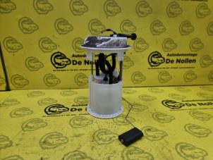 Used Electric fuel pump Opel Astra H (L48) 1.6 16V Twinport Price € 50,00 Margin scheme offered by de Nollen autorecycling