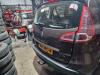 Rear bumper from a Renault Scénic III (JZ), 2009 / 2016 1.4 16V TCe 130, MPV, Petrol, 1.397cc, 96kW (131pk), FWD, H4J700; H4JA7, 2009-02 / 2016-09, JZ0F0; JZ1V0; JZDV0 2009