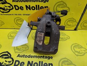 Used Rear brake calliper, left Peugeot 407 SW (6E) 2.0 16V Price € 29,99 Margin scheme offered by de Nollen autorecycling
