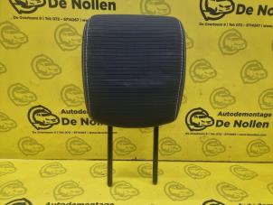 Used Headrest Renault Clio III (BR/CR) 1.2 16V 75 Price € 25,00 Margin scheme offered by de Nollen autorecycling