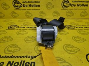 Used Rear seatbelt, right Renault Clio III (BR/CR) 1.2 16V 75 Price € 30,00 Margin scheme offered by de Nollen autorecycling