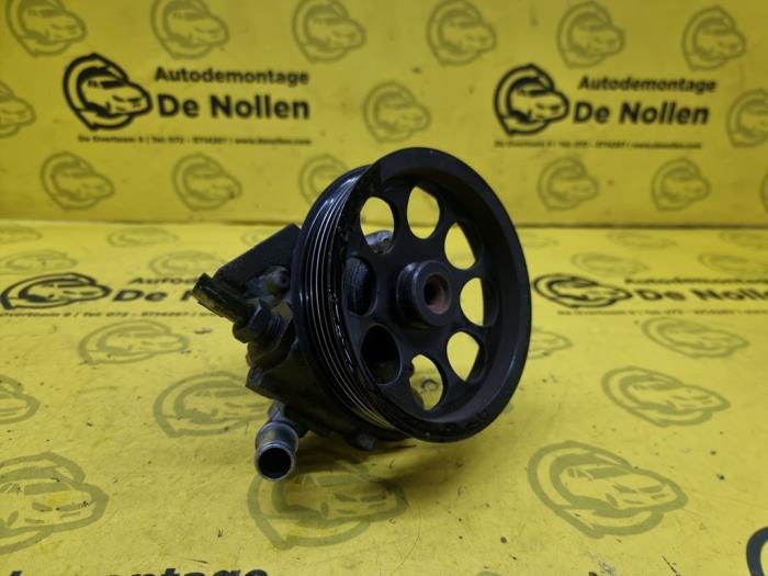 Usagé Pompe de direction Saab 9-5 Estate (YS3E) 2.3t 16V Prix € 50,00 Règlement à la marge proposé par autodemontage denollen