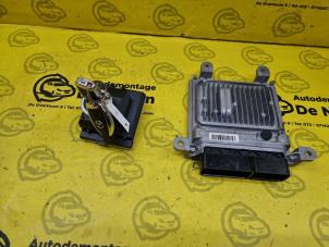 Ignition lock + computer from a Mercedes-Benz C (W205) C-200d 2.2 16V 2018