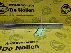 Używane Stopien drzwi przednich lewych Mercedes C (W205) C-200d 2.2 16V Cena € 30,00 Procedura marży oferowane przez de Nollen autorecycling