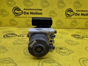 Usagé Bloc ABS Opel Astra H GTC (L08) 1.6 16V Twinport Prix € 70,00 Règlement à la marge proposé par de Nollen autorecycling