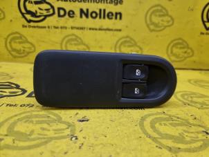 Used Electric window switch Renault Clio III (BR/CR) 1.4 16V Price € 30,00 Margin scheme offered by de Nollen autorecycling