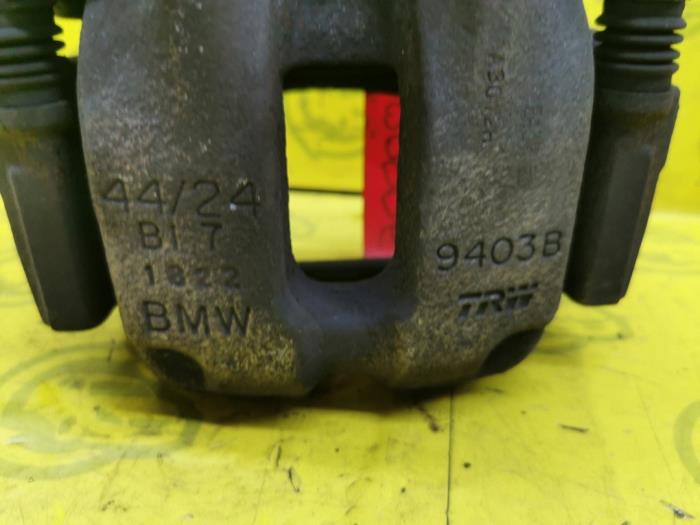 Zacisk hamulcowy lewy tyl z BMW M5 (F10) M550d 3.0 xDrive 24V 2012