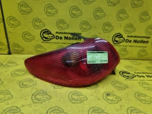 Used Taillight, left Peugeot 206 (2A/C/H/J/S) 1.6 16V Price € 19,95 Margin scheme offered by de Nollen autorecycling