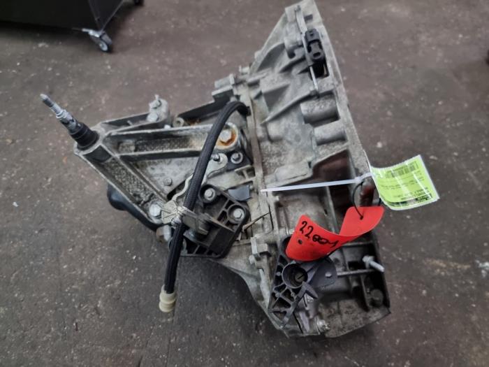 Usagé Boîte de vitesse Renault Clio III (BR/CR) 1.2 16V 75 Prix € 150,00 Règlement à la marge proposé par autodemontage denollen
