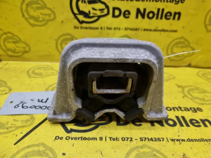 Used Engine mount Renault Twingo II (CN) 1.2 16V Price € 35,00 Margin scheme offered by autodemontage denollen