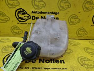 Used Expansion vessel Renault Twingo II (CN) 1.2 16V Price € 20,00 Margin scheme offered by de Nollen autorecycling