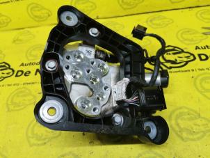 Gebrauchte Ventilblock hydraulisch BMW M5 (F10) M550d 3.0 xDrive 24V Preis € 175,00 Margenregelung angeboten von de Nollen autorecycling