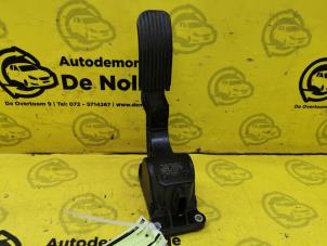 Used Accelerator pedal Volkswagen Crafter 2.0 TDI 16V Price € 12,50 Margin scheme offered by de Nollen autorecycling
