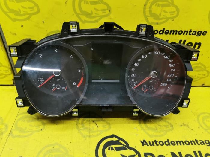 Odometer KM from a Volkswagen Passat Variant (3G5) 2.0 TDI 16V 150 2016
