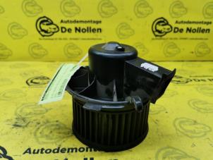 Usados Motor de ventilador de calefactor Peugeot 206+ (2L/M) 1.4 HDi Precio € 35,00 Norma de margen ofrecido por de Nollen autorecycling