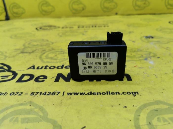 Begagnade Regnsensor Peugeot 206+ (2L/M) 1.4 HDi Pris € 40,00 Marginaltabell erbjuds av autodemontage denollen