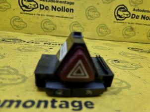 Używane Przelacznik swiatel awaryjnych Opel Corsa D 1.0 Cena € 15,00 Procedura marży oferowane przez de Nollen autorecycling