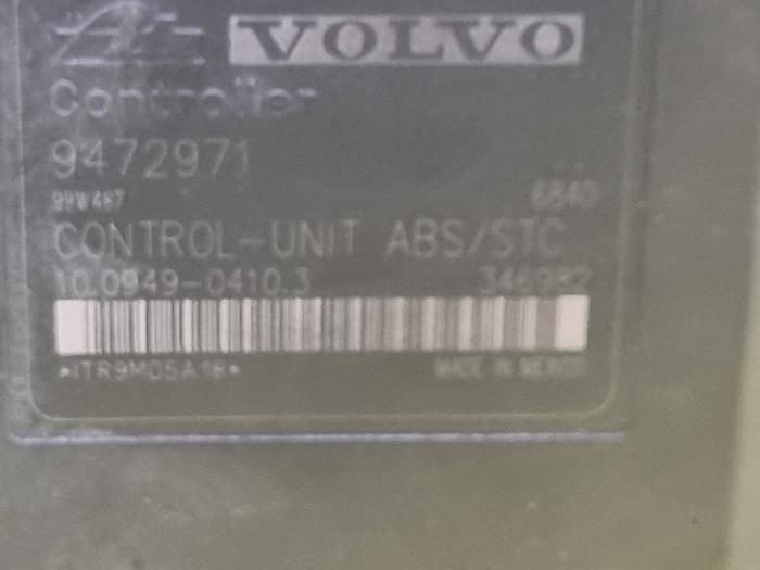 ABS Pumpe van een Volvo S70 2.5 20V 2000