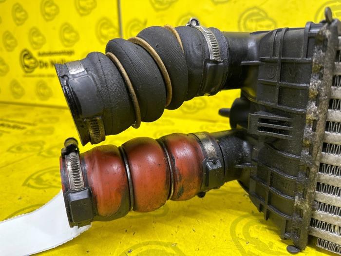 Intercooler d'un Peugeot 2008 (CU) 1.6 e-HDi FAP 2014