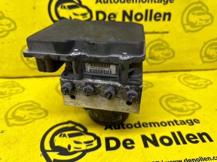 Usagé Bloc ABS Renault Master III (EV/HV/UV/VA/VB/VD/VF/VG/VJ) 2.3 dCi 145 16V FWD Prix sur demande proposé par autodemontage denollen