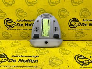 Usagé Eclairage intérieur avant Mini Mini (R56) 1.4 16V One Prix € 27,95 Règlement à la marge proposé par de Nollen autorecycling