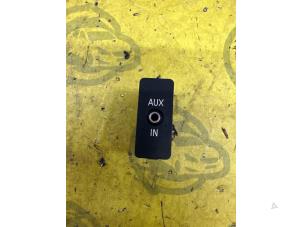 Używane Zlacze AUX/USB Mini Mini (R56) 1.4 16V One Cena € 14,95 Procedura marży oferowane przez de Nollen autorecycling