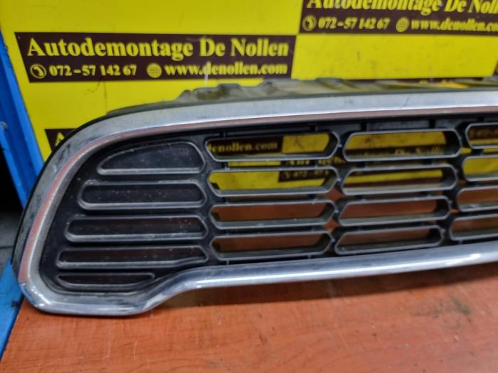 Begagnade Grill Mini Countryman (R60) 2.0 Cooper SD 16V ALL4 Pris € 49,99 Marginaltabell erbjuds av autodemontage denollen