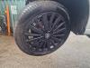 Wheel + tyre from a Renault Twingo III (AH), 2014 ZE R80, Hatchback, 4-dr, Electric, 60kW (82pk), RWD, 5AL605, 2020-05, AH2BV2A1 2022