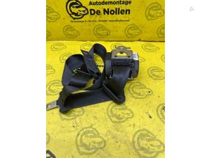 Used Front seatbelt, right Renault Master IV (FV) 2.3 dCi 100 16V FWD Price € 75,00 Margin scheme offered by de Nollen autorecycling