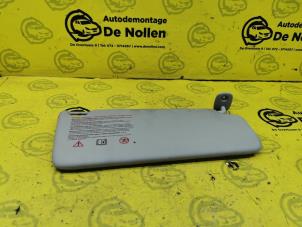 Używane Oslona przeciwsloneczna Renault Twingo II (CN) 1.2 16V Cena € 25,00 Procedura marży oferowane przez de Nollen autorecycling