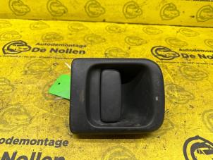 Used Sliding door handle, left Renault Master III (FD/HD) 2.2 dCi 16V Price on request offered by de Nollen autorecycling