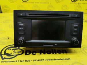 Used Radio CD player Seat Leon (5FB) 1.2 TSI Ecomotive 16V Price € 235,00 Margin scheme offered by de Nollen autorecycling