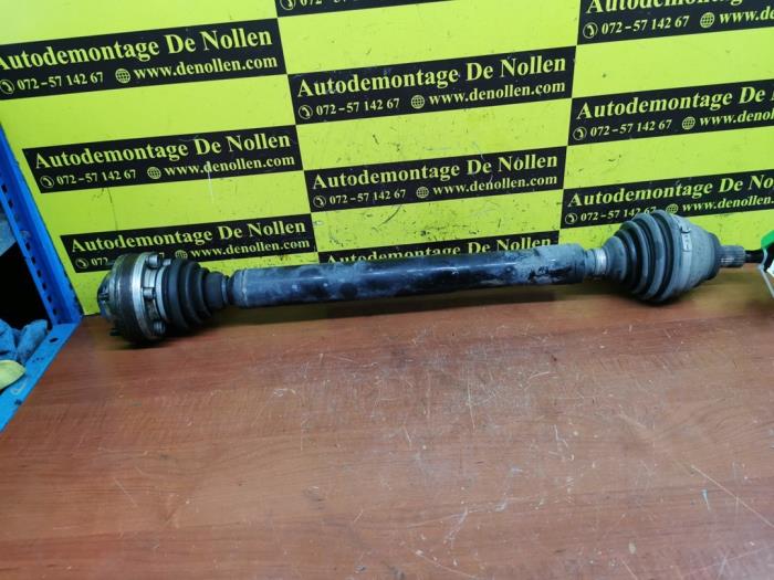 Front drive shaft, right from a Volkswagen Golf V (1K1) 2.0 GTI 16V 2008