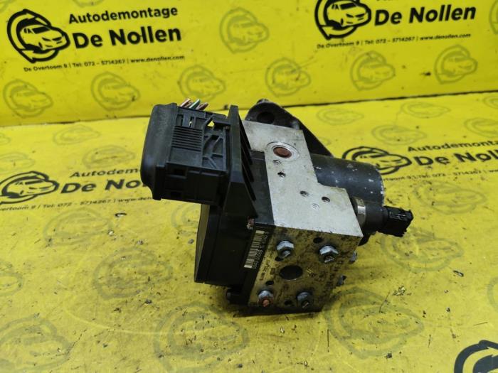 Begagnade ABS-pump Mercedes A (W168) 1.4 A-140 Pris € 38,00 Marginaltabell erbjuds av autodemontage denollen